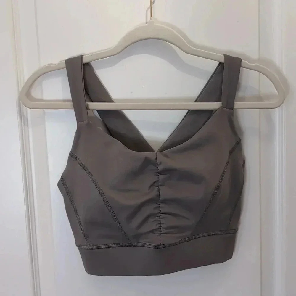Zuda Z-Stretch Medium Impact Sports Bra with Ruching Light Grey, sz Medium